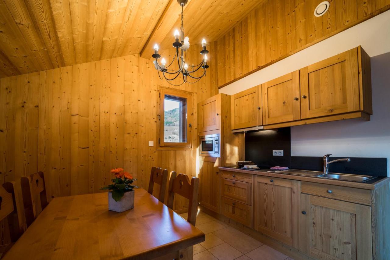Gîte Balnéo Au Coeur des Alpes Taninges Extérieur photo